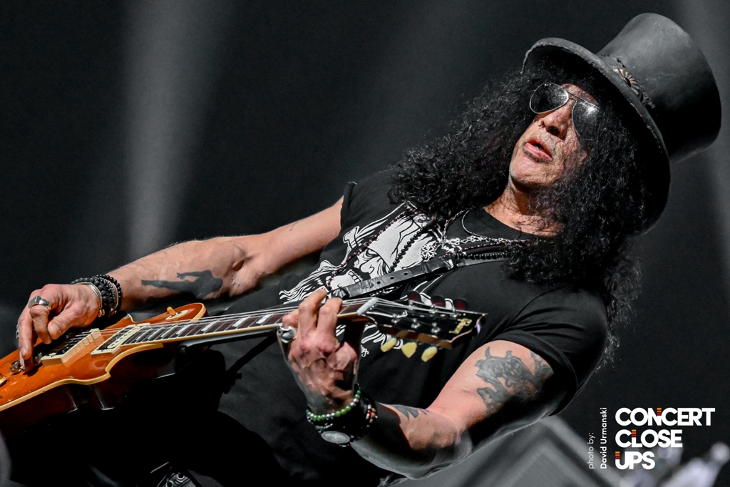 Guns N Roses And Slash Tour Ft Myles Kennedy And The Conspirators The River Is Rising